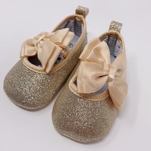 NEW Baby Girl Gold Glitter Shoes 3-6M